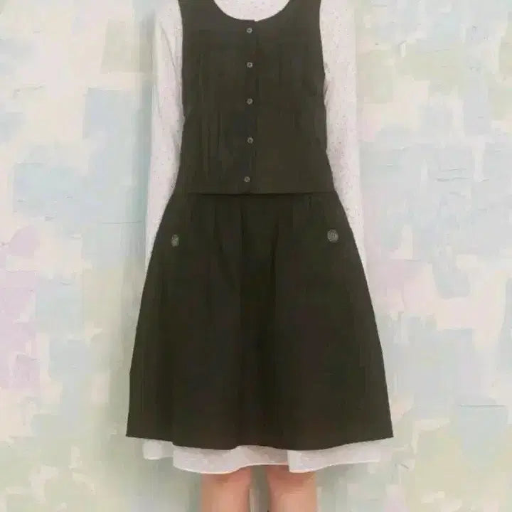 [BUNJANG] Nyen Flower Button Pintuck Vest / 나이엔 플라워버튼 핀턱 베스트 빈티지 모리걸