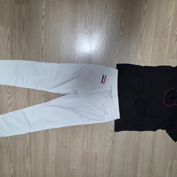 [BUNJANG] Moncler T-Shirt & Brown Denim Pants / 몽*티셔츠와 *브라운 여름 데님바지