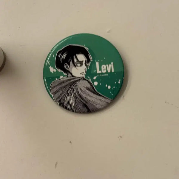 [BUNJANG] Attack on Titan Levi Original Art Exhibition Limited Edition Badge / 진격의 거인 진격거 리바이 원화전 전시회 한정 뱃지