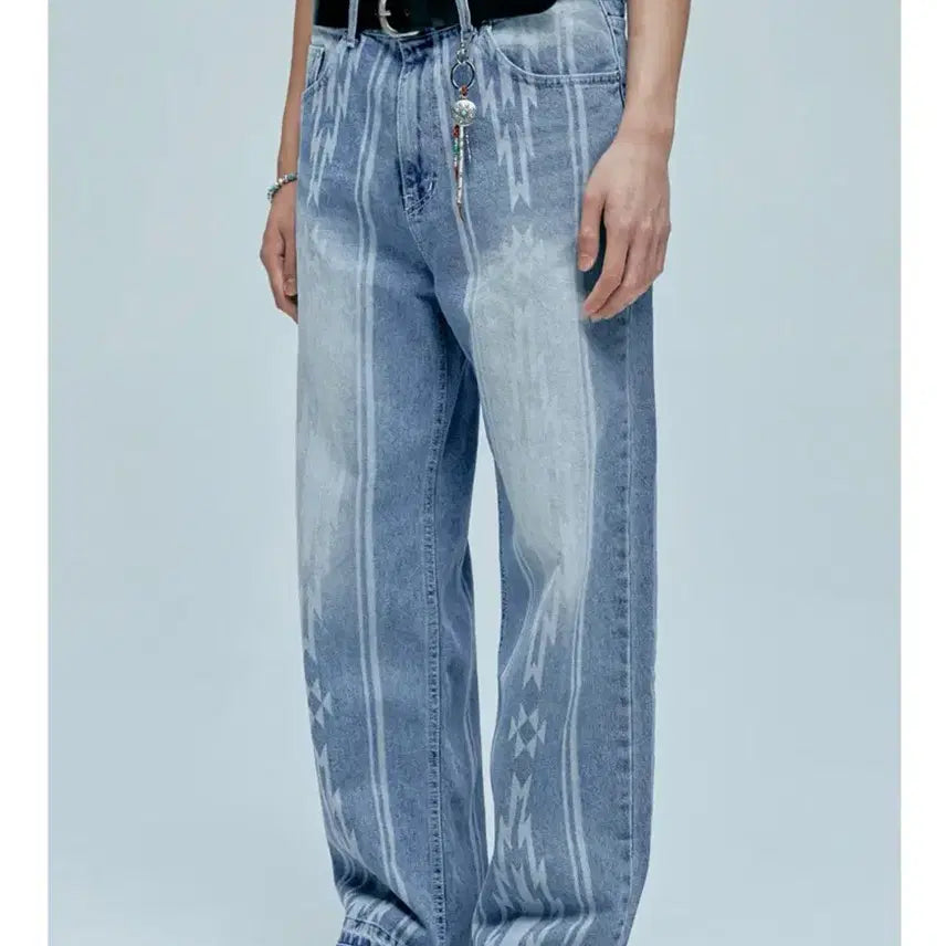 [BUNJANG] K-END Navajo Pattern Cut-Off Denim Pants (Size L) / 케이엔드 나바호 패턴 컷오프 데님팬츠 L 사이즈