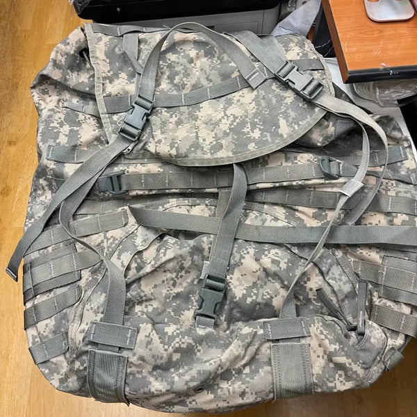 [BUNJANG] Original MOLLE II ACU Large Ruck Main Bag (ACU Digital Camo) / ACU본체만10.[미군불하/C급] 오리지널 MOLLE II ACU 라지 럭색 메인백 (단품/파손있음)