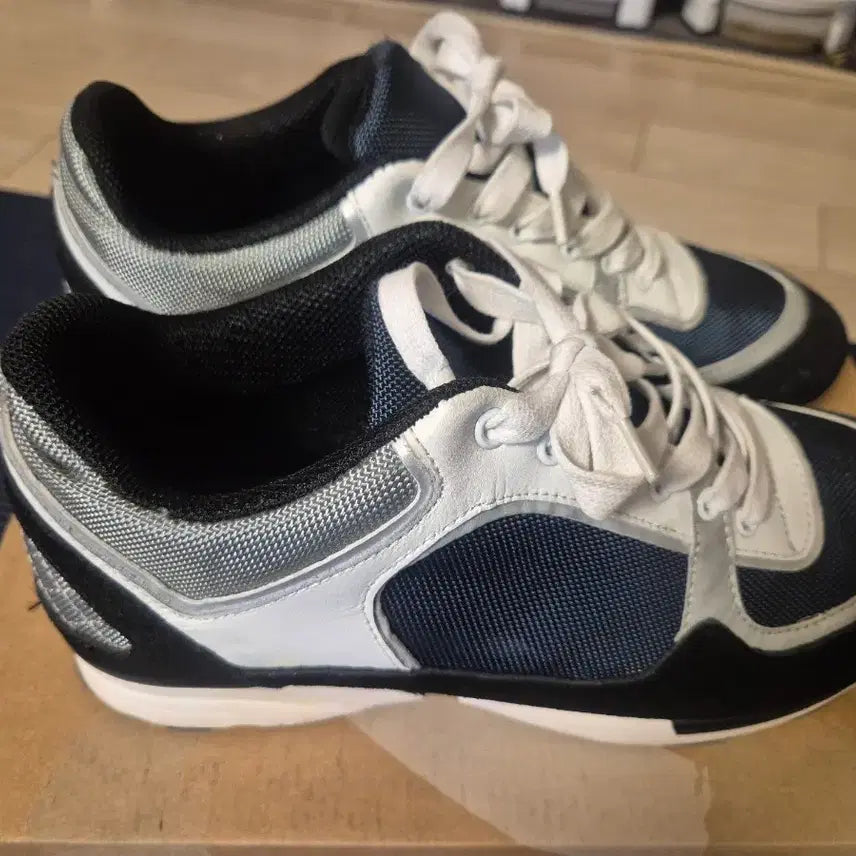 [BUNJANG] SODA Men's Sneakers Size 275 / 소다 운동화(275)
