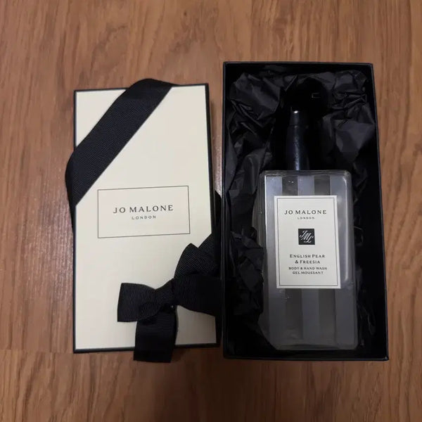[BUNJANG] Jo Malone English Pear & Freesia Body & Hand Wash 250mL / 새상품) 조말론 바디앤핸드워시 250mL 잉글리쉬 피어 앤 프리지아