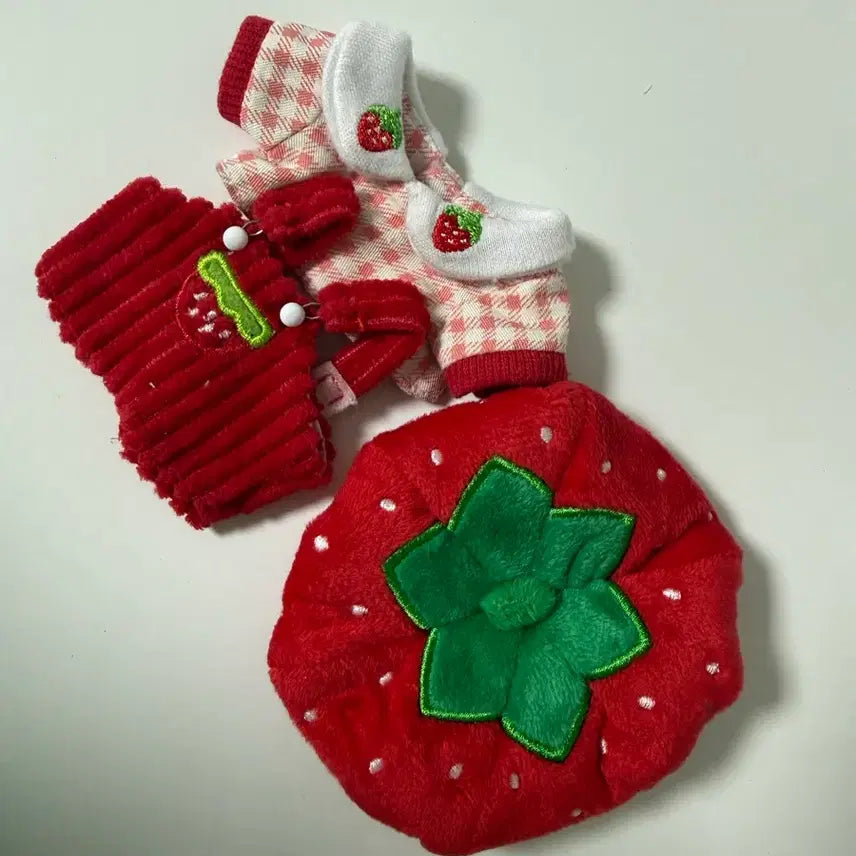 [BUNJANG] 10cm Doll Clothes Strawberry Pattern Set / 10cm 인형옷 딸기무늬 인형옷 세트