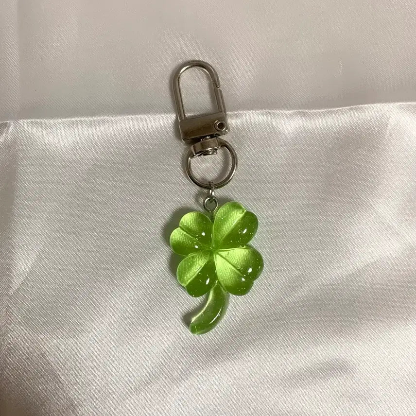 [BUNJANG] Four Leaf Clover Keychain / 네잎클로버 키링