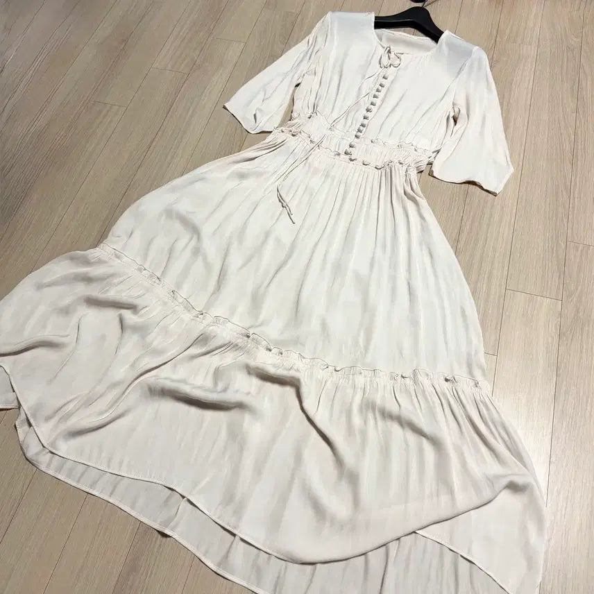 [BUNJANG] LESVACANCES Shirring Long Dress "Bon Voyage" Chiffon Frill 3/4 Sleeve Ivory / 레 바캉스 셔링 롱 Bon voyage dress Shell ivory 쉬폰 프릴 7부소매 원피스 본보야지 셀프웨딩 휴가룩 휴양지 리조트룩 LESVACANCES
