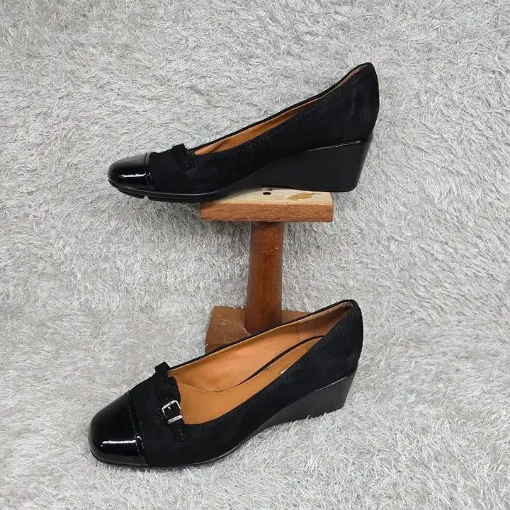 [BUNJANG] Zeoks Enamel Black Shoes (36.5/235) / 36.5/235 제옥스 애나멜 블랙 구두