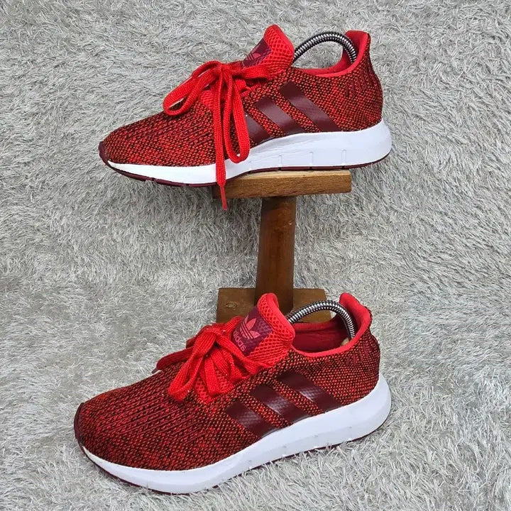 [BUNJANG] Adidas Swift Run Red Sneakers / 220 아디다스 스위프트 런 레드 스니커즈