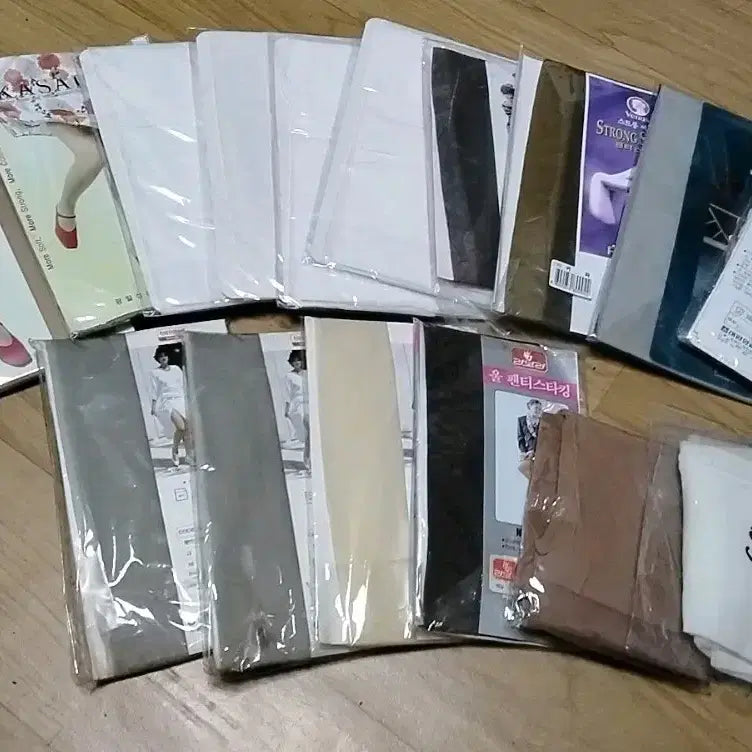 [BUNJANG] 16pc Assorted Color Pantyhose Bundle / 팬티스타킹 16개