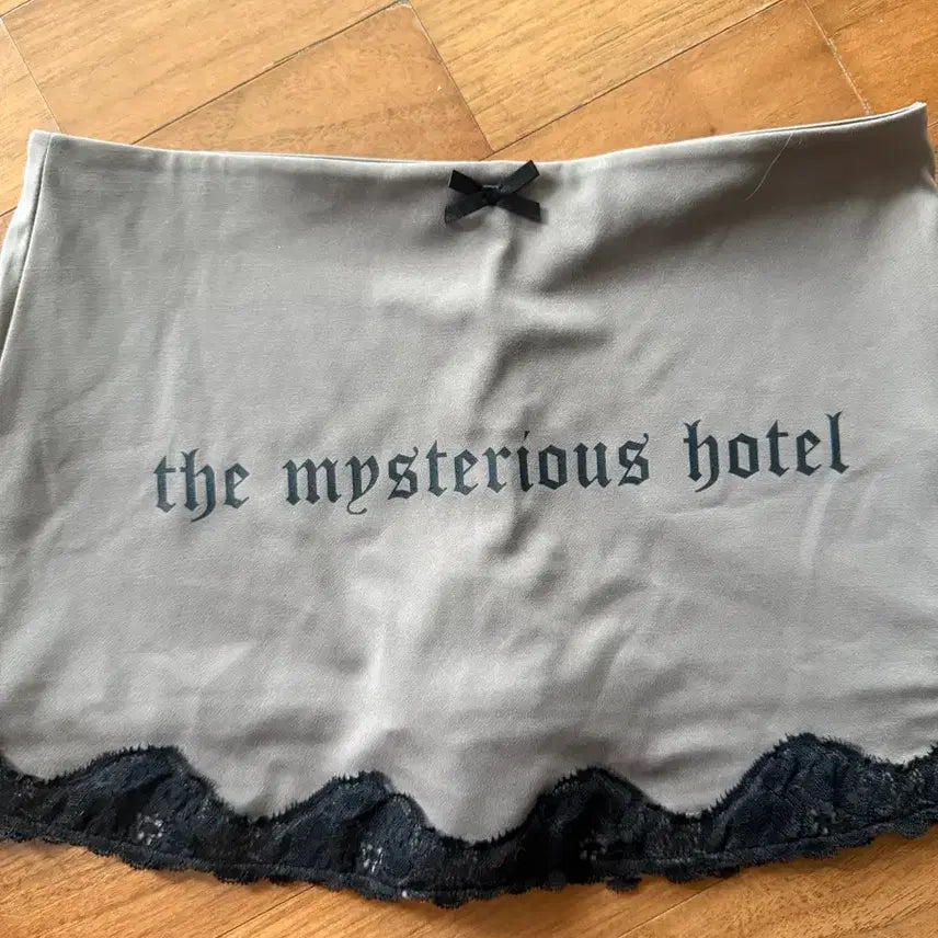 [BUNJANG] Mysterious Hotel Skirt / 미스테리어스 호텔 치마