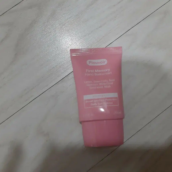 [BUNJANG] Pluvoir First Memory Hand Sunscreen 50ml / 플루부아 퍼스트 메모리 핸드 선스크린 50ml