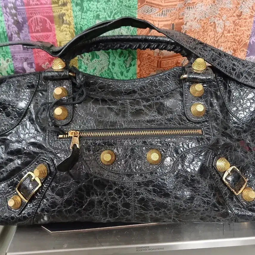 [BUNJANG] Balenciaga Black Crocodile Leather Shoulder Bag / 발렌시아가 블랙 악어 가죽 숄더백