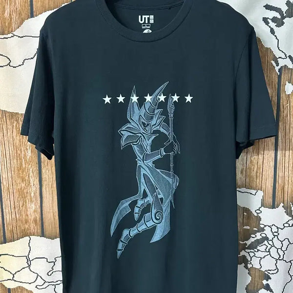 [BUNJANG] Uniqlo UT Yu-Gi-Oh! Black Magician Graphic T-Shirt L / 유니클로 UT 유희왕 블랙매지션 그래픽 반팔티 L