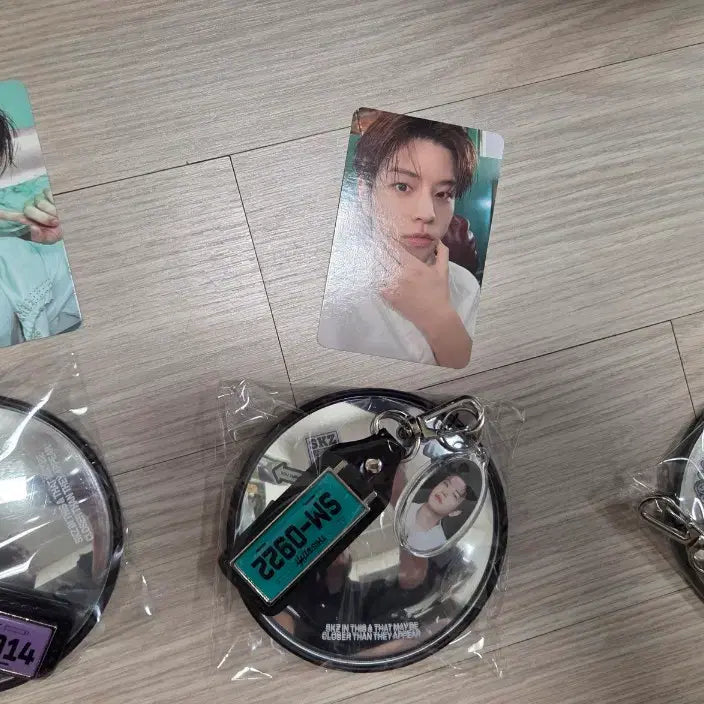 [BUNJANG] Stray Kids Hyunjin Photocard Exchange / 트럭키링 교환(한,승민,방찬-->현진)