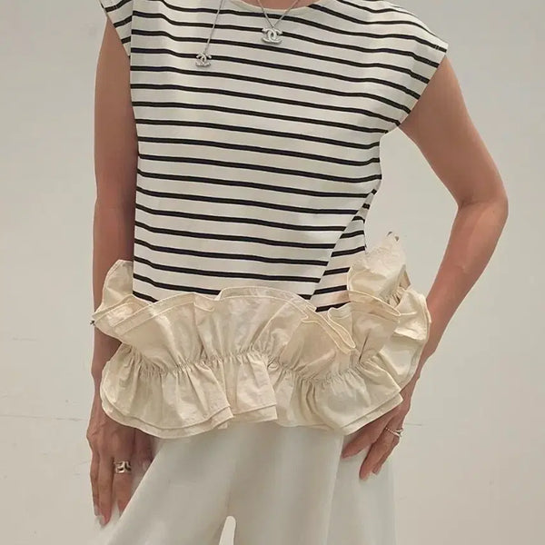 [BUNJANG] Stripe Ruffle Sleeveless Top / 단가라 프릴 탑. 베이지.블랙