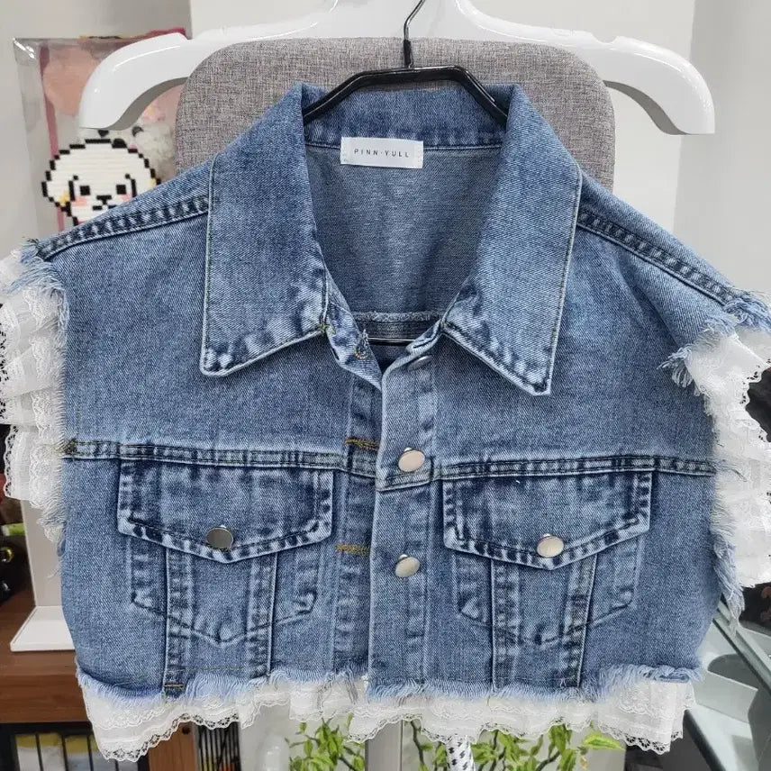 [BUNJANG] Pinkyul Denim Vest with Lace Trim / 핑크율 청 조끼 레이스 장식