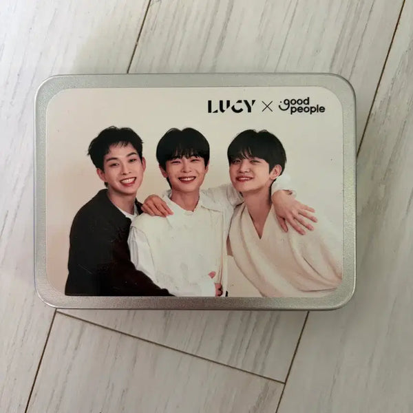 [BUNJANG] Lucy Good People Magnetic + Photocard / 루시 굿피플 마그네틱 + 포카