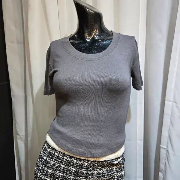 [BUNJANG] Charcoal U-Neck Short Sleeve T-Shirt / U넥 밑단 언발 차콜 쇼트 반팔