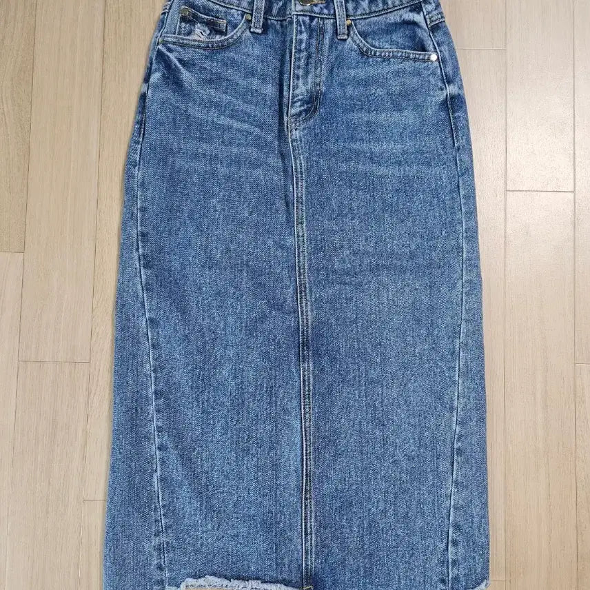 [BUNJANG] Guess Denim Long Skirt / [GUESS] 게스 데님 롱 스커트 24