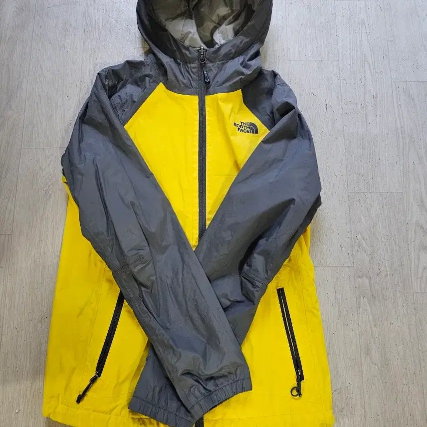 [BUNJANG] The North Face Windbreaker Jacket Size S / 노스페이스 S