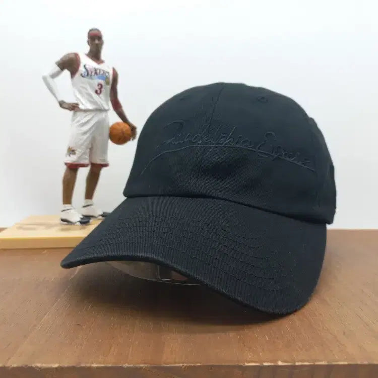 [BUNJANG] NBA Philadelphia 76ers Embroidered Logo Street Baseball Cap - Black / NBA 필라델피아 세븐티식서스 자수 로고 스트리트 야구 모자 볼캡 블랙