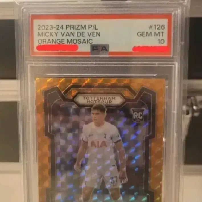[BUNJANG] Micky van de Ven Rookie RC Orange Mosaic Graded Card / PSA10 미키 반더벤 루키 RC 오렌지 모자이크 토트넘 축구 등급 카드