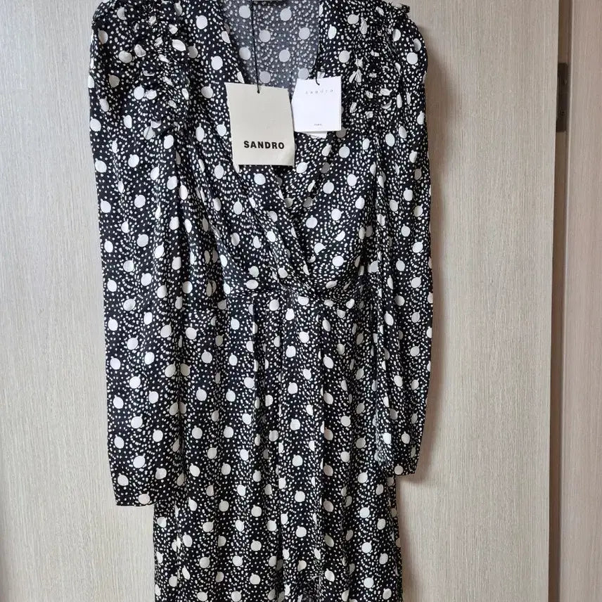 [BUNJANG] Sandro 22SS Polka Dot V-Neck Long Dress / (새상품) 산드로 22SS 도트 패턴 브이넥 롱 원피스 36