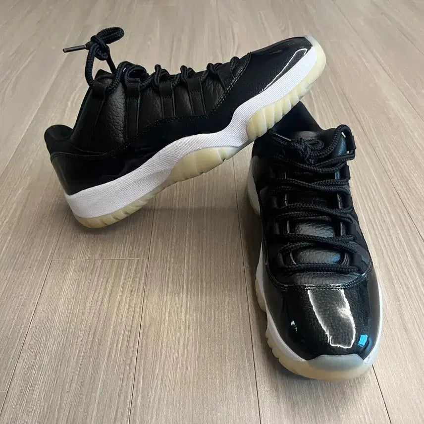 [BUNJANG] Nike Air Jordan 11 Low 72-10 (265) / 나이키 에어조던11 로우 72-10 265
