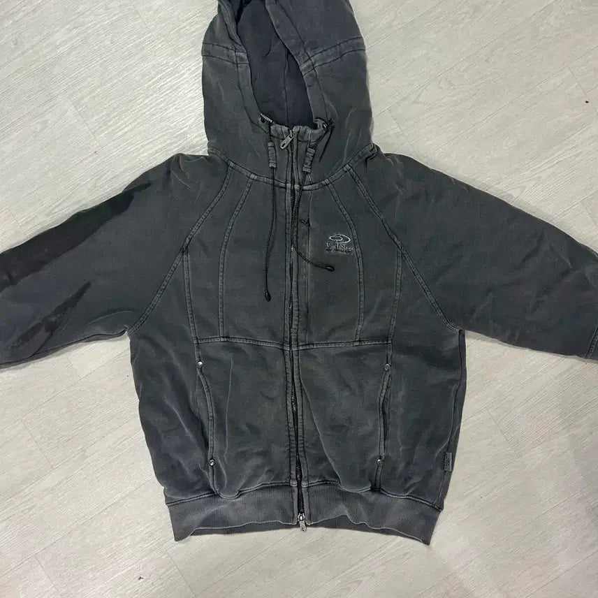 [BUNJANG] Musinsa Travel Hooded Zip-Up L / 무신사 트래블 후드집업 판매합니다