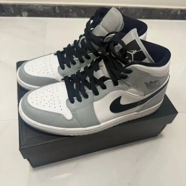 [BUNJANG] Nike Jordan 1 Mid Grey Shoes / 나이키 조던1 미드 그레이 265