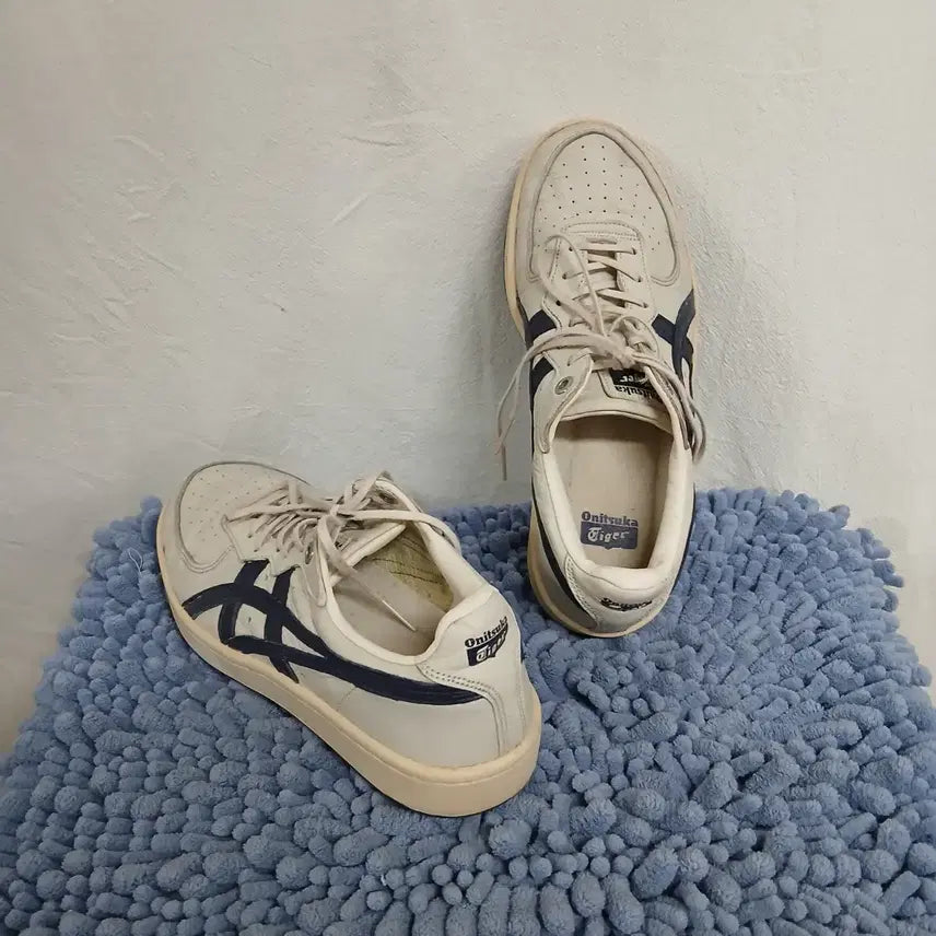 [BUNJANG] Onitsuka Tiger GSM SD Oatmeal Peacoat / 오니츠카 타이거 GSM SD 오트밀 피코트. 240