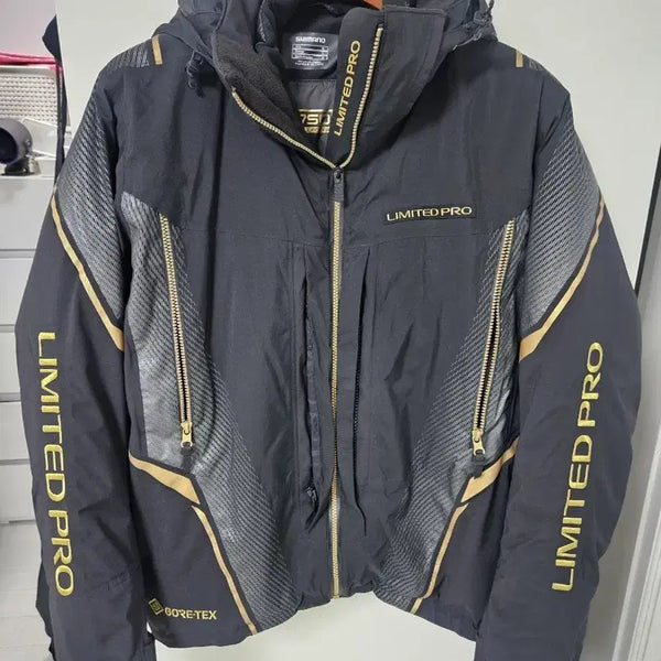 [BUNJANG] Shimano Limited Gore-Tex Fishing Wear RB-111U XL / 시마노 리미티드 낚시복