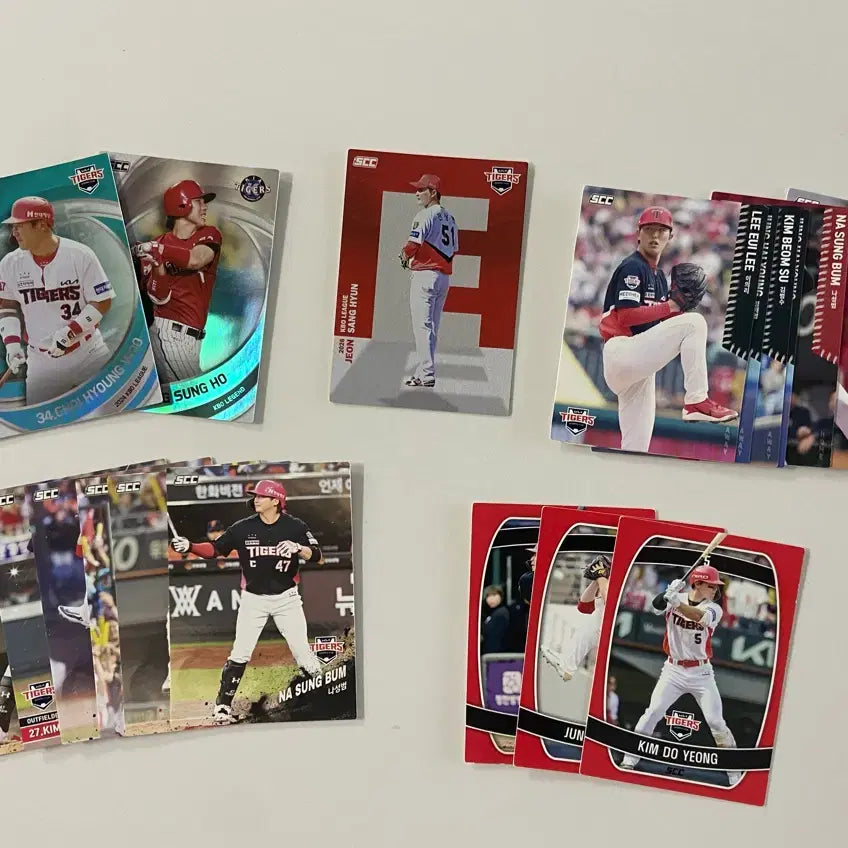 [BUNJANG] Kia Tigers KBO Baseball Cards Bundle Set / KIA TIGERS KBO 카드 판매 기아 타이거즈 야구굿즈