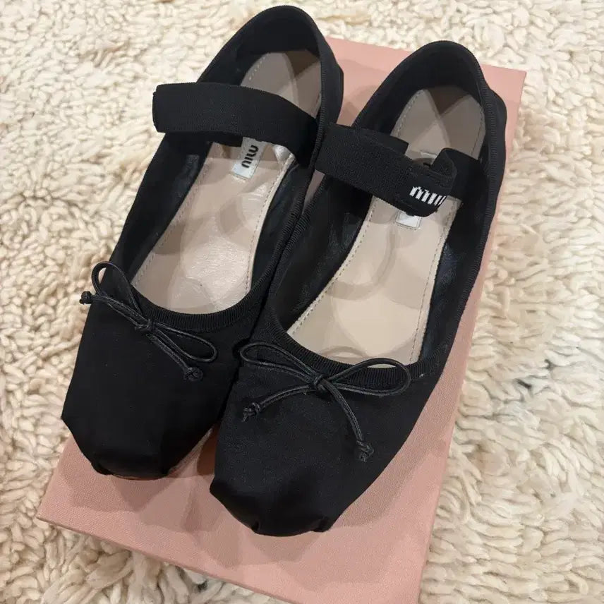 [BUNJANG] Miu Miu Satin Ballerina Flats Size 37 / 미우미우 새틴 발레리나 (37)