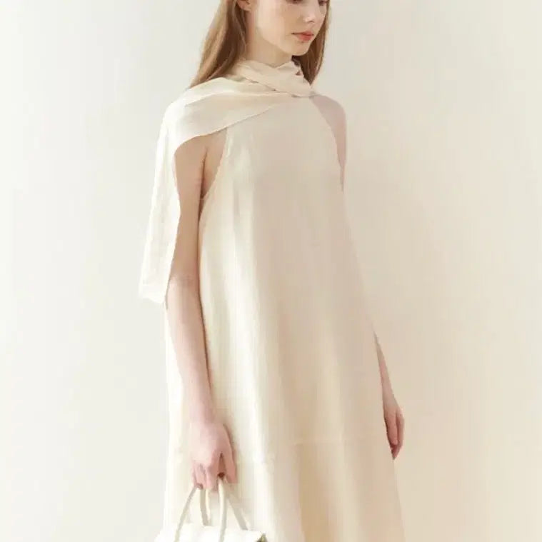 [BUNJANG] Lapla Roanna Dress Ivory / 라플라 로안나 원피스 아이보리