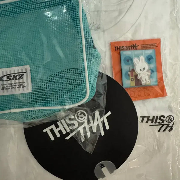 [BUNJANG] Stray Kids THIS IS NOT A COFFEE SHOP After Party Reversal Gift T-shirt, Fan, Rivet, Bangle, Magnet / 스키즈 스트레이키즈 디스앤댓 애프터파티 역조공 티셔츠 부채 리빗 뱅글 마그넷