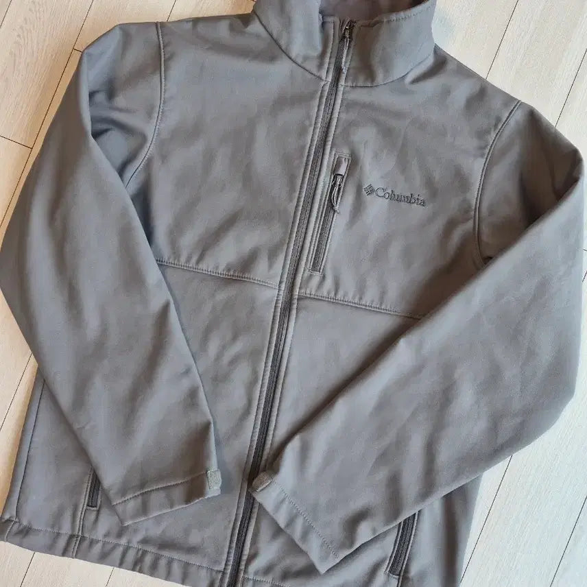 [BUNJANG] Columbia Men's Ascender Softshell Full Zip Jacket Grey Size M / 컬럼비아 남성 어센더 소프트쉘 그레이 집업 재킷 사이즈95m12만원 구매 많이 안입어서 사용감 거의 없어요제품 특징: 방풍 및 발수 기능