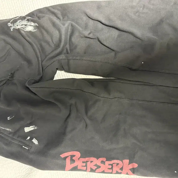 [BUNJANG] Politeu Berserk Sweatshirt / [2] 폴리테루 베르세르크 스웻