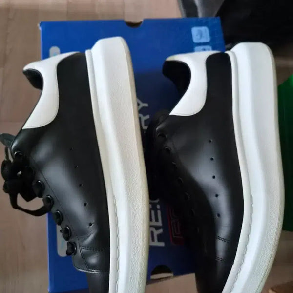 [BUNJANG] Alexander McQueen Oversized Sneakers Black/White EU43 / 알렉산더 맥퀸 오버사이즈 스니커즈 - 블랙:화이트 EU43