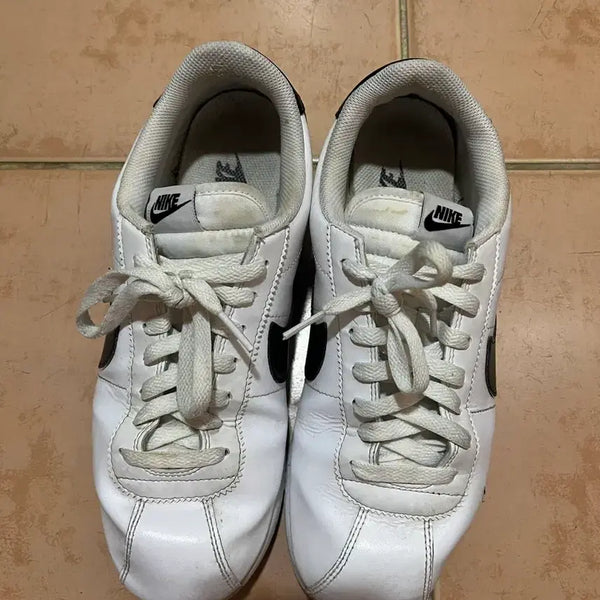 [BUNJANG] Nike Cortez White Sneakers Size 270 / 나이키 코르테즈 270