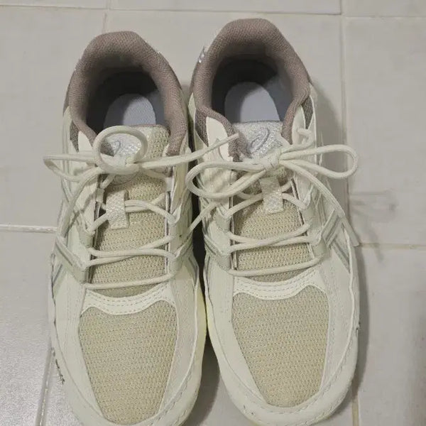 [BUNJANG] Asics Hypersink Oyster Ivory / 아식스 하이퍼싱크 오이스터 아이보리