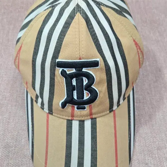 [BUNJANG] Burberry TB Monogram Vintage Check Baseball Cap (M) / [정품] 상태최상 버버리 TB 모노그램 빈티지 체크 베이스볼 캡 (M사이즈)
