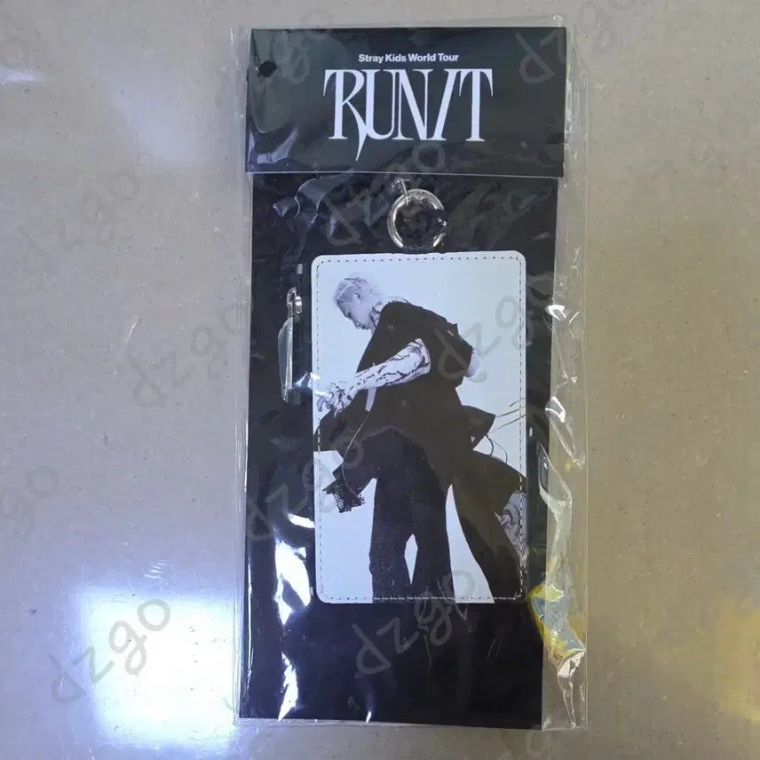 [BUNJANG] Stray Kids Bang Chan World Tour RUN IT Photocard Holder Keyring / StrayKids Card holder keyring bangchan