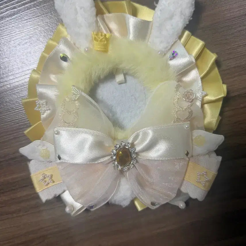 [BUNJANG] Rosette Can Badge Brooch - Rabbit Ears & Yellow Ribbon Design / 로제트 캔뱃지 브로치 굿즈 오타쿠 덕질 애니 이타백 앙스타 오시 최애 토끼 노랑