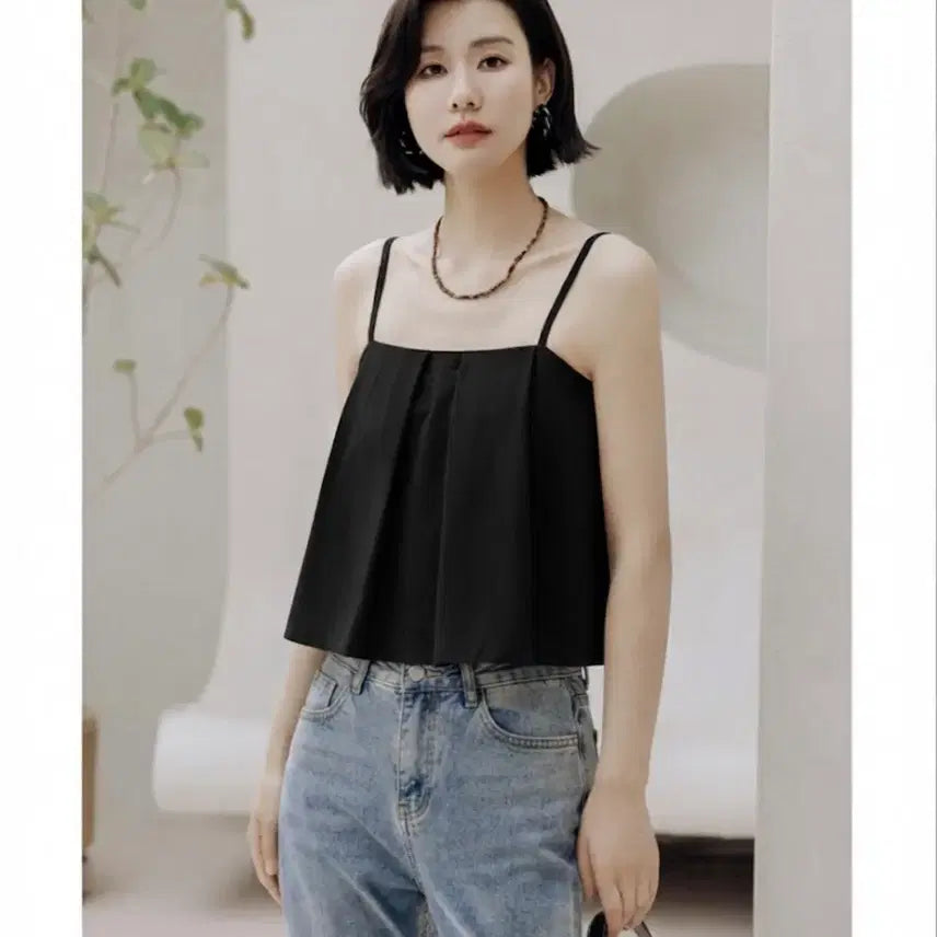 [BUNJANG] Black Pintuck Strap Tank Top / 블랙 핀턱 끈나시