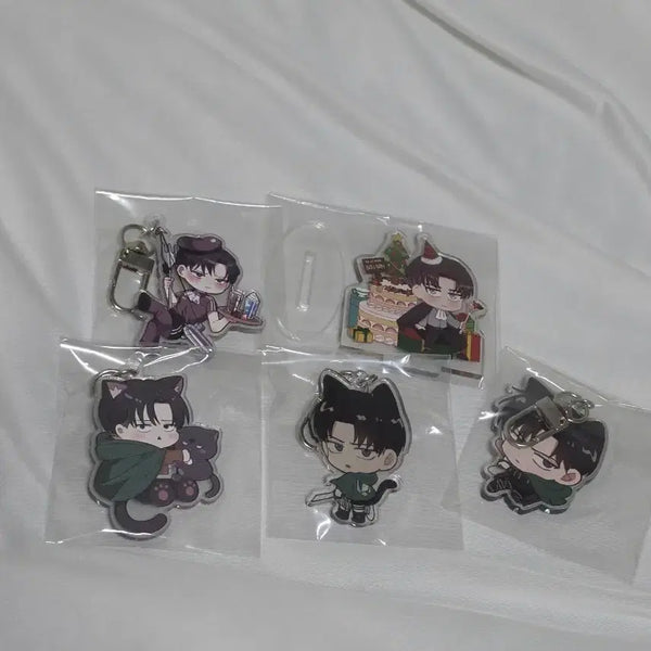 [BUNJANG] Attack on Titan Levi Acrylic Standee & Keychain Bundle (Sealed) / [미개봉] 진격의거인 진격거 리바이 아크릴 스탠드 리바이 아크릴 키링 일괄