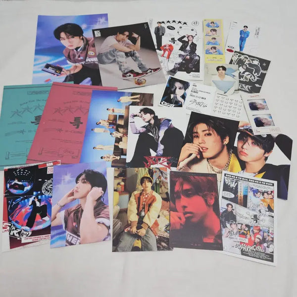 [BUNJANG] Stray Kids HAN Jisung 5-Star Season's Greetings 4th Gen Ate Photocard Bundle Set / 스트레이키즈 한 지류 굿즈 엠디 엽서 포스터 스티커 포카 특 파이브스타 5star 시그 시즌그리팅 4기 에이트 ate 아코디언 카르마 자이언트 캔라벨 맥시던트
