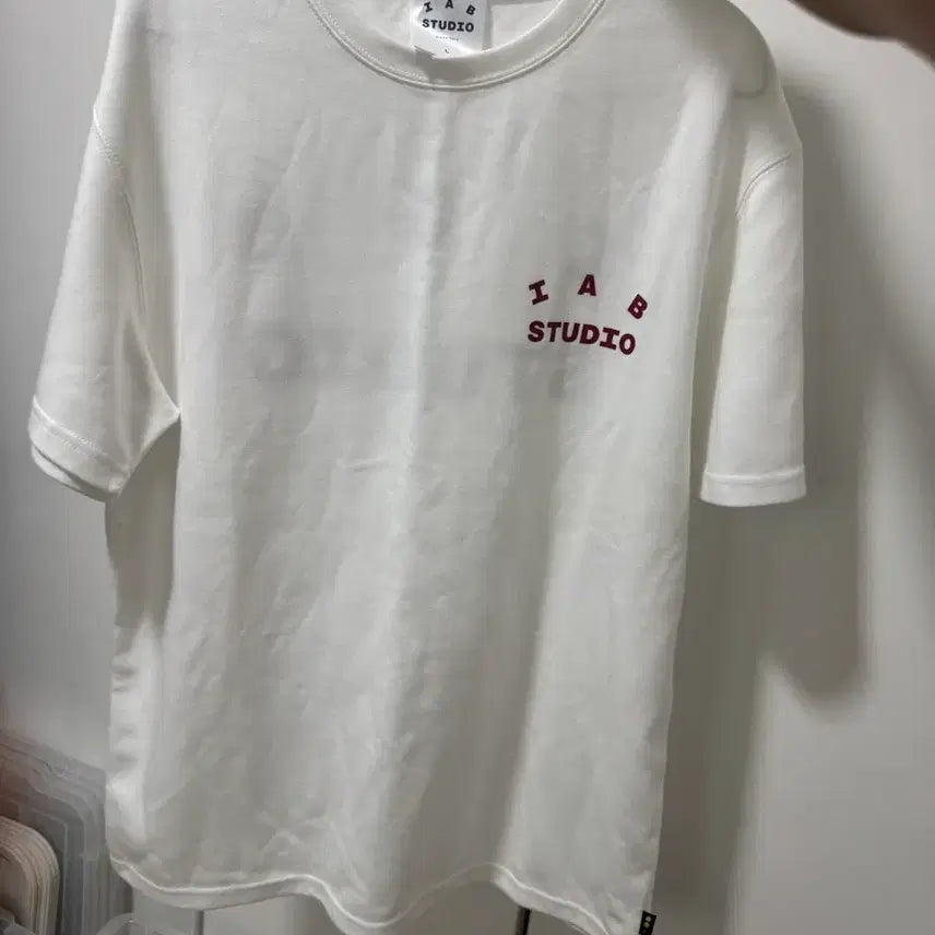 [BUNJANG] IAB STUDIO Logo Short Sleeve T-shirt White / IAB STUDIO 로고 반팔 티셔츠 화이트