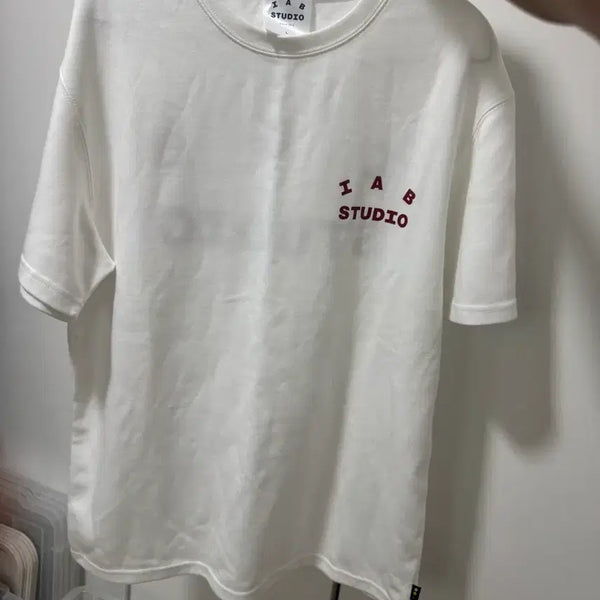 [BUNJANG] IAB STUDIO Logo Short Sleeve T-shirt White / IAB STUDIO 로고 반팔 티셔츠 화이트