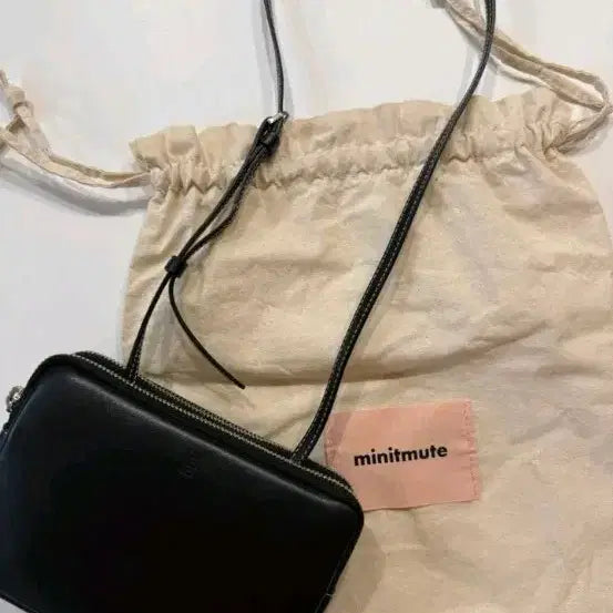 [BUNJANG] minitmute Twin Micro Bag Black / 미닛뮤트 트윈 마이크로 블랙